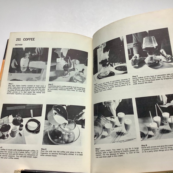 The Graham Kerr Cookbook by The Galloping Gourmet - Picture 5 of 11